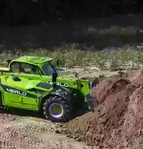 Compact telehandlers 
